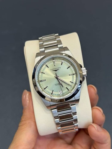 Longines conquest green dial - green,
